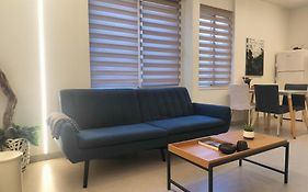 Apollonas - 1Br Lux Apartment - Tsimiski Ladadika - Explore Center By Foot - Close To Aristotelous Square